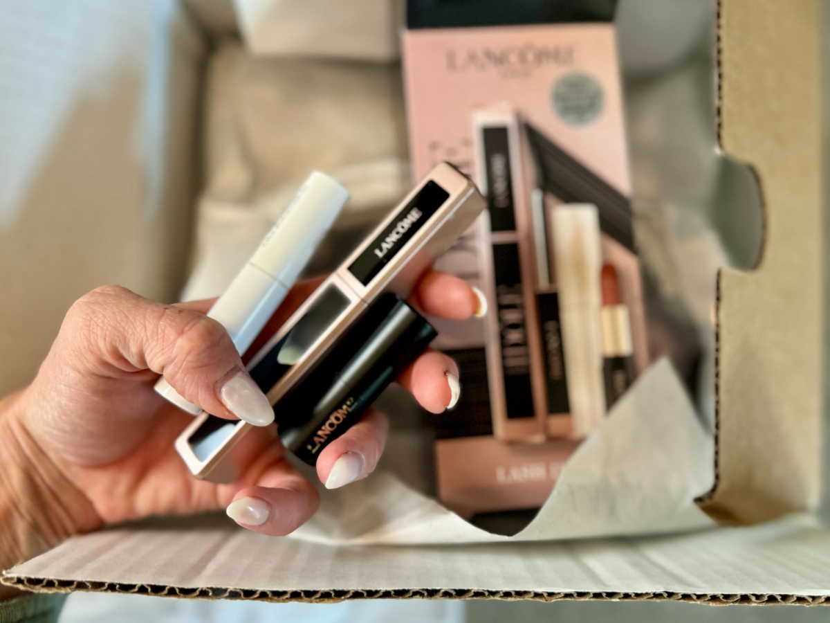 40% Macy’s Beauty Flash Sale | Save on Lancôme, Tarte Cosmetics & More (Today Only)