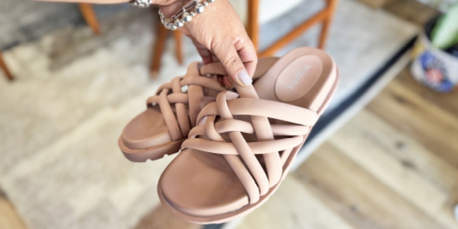 Baggallini Slides Just $23.80 Shipped – Regularly $40 (onlinefy Soles w/ Arch Support!)