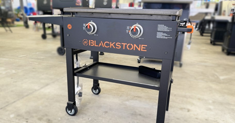 Blackstone 28" Griddle in display in store