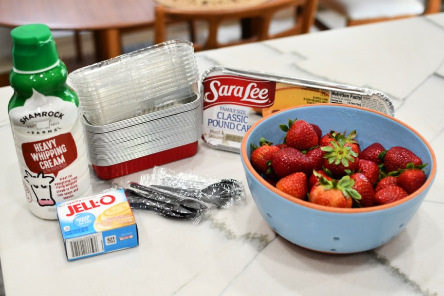 min strawberry shortcake ingredients