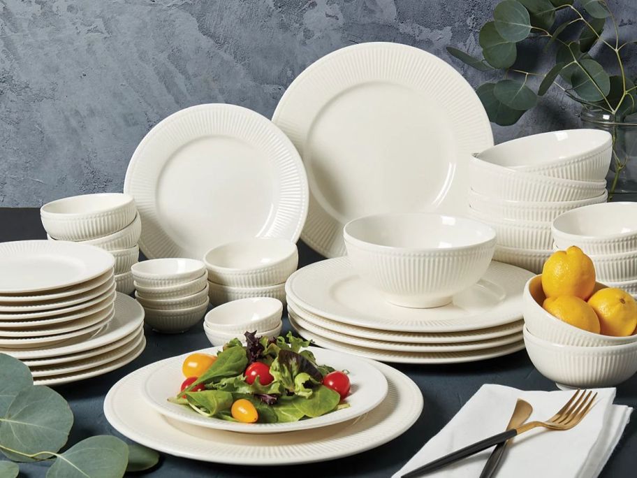 Tabletops Unlimited Fiore 42-Piece Dinnerware Set