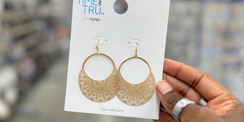 13 Trendy Walmart Jewelry Finds – All Under $7!