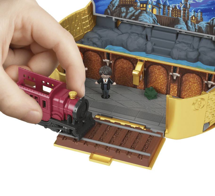 Hogwarts Express shown inside the Harry Potter Polly Pocket Set