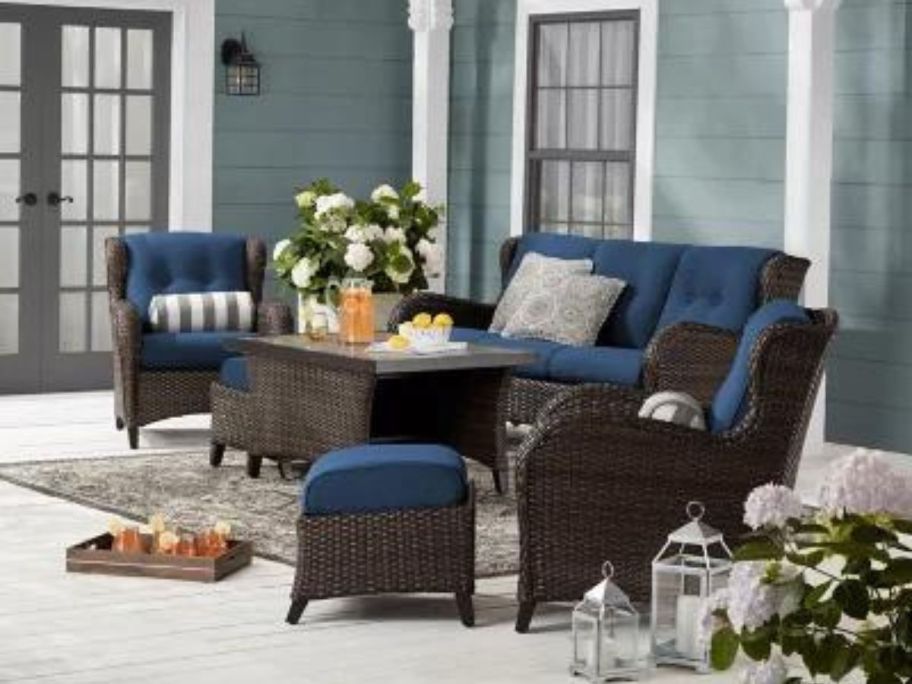 Member's Mark Heritage 6-Piece Deep Seating Patio Set with Sunbrella Fabric on patio