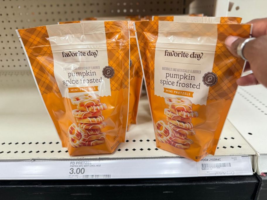 Target Favorite Day Pumpkin Spice Frosted Mini Pretzels