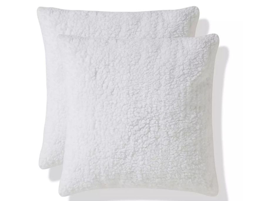 A 2 pack of white pillows