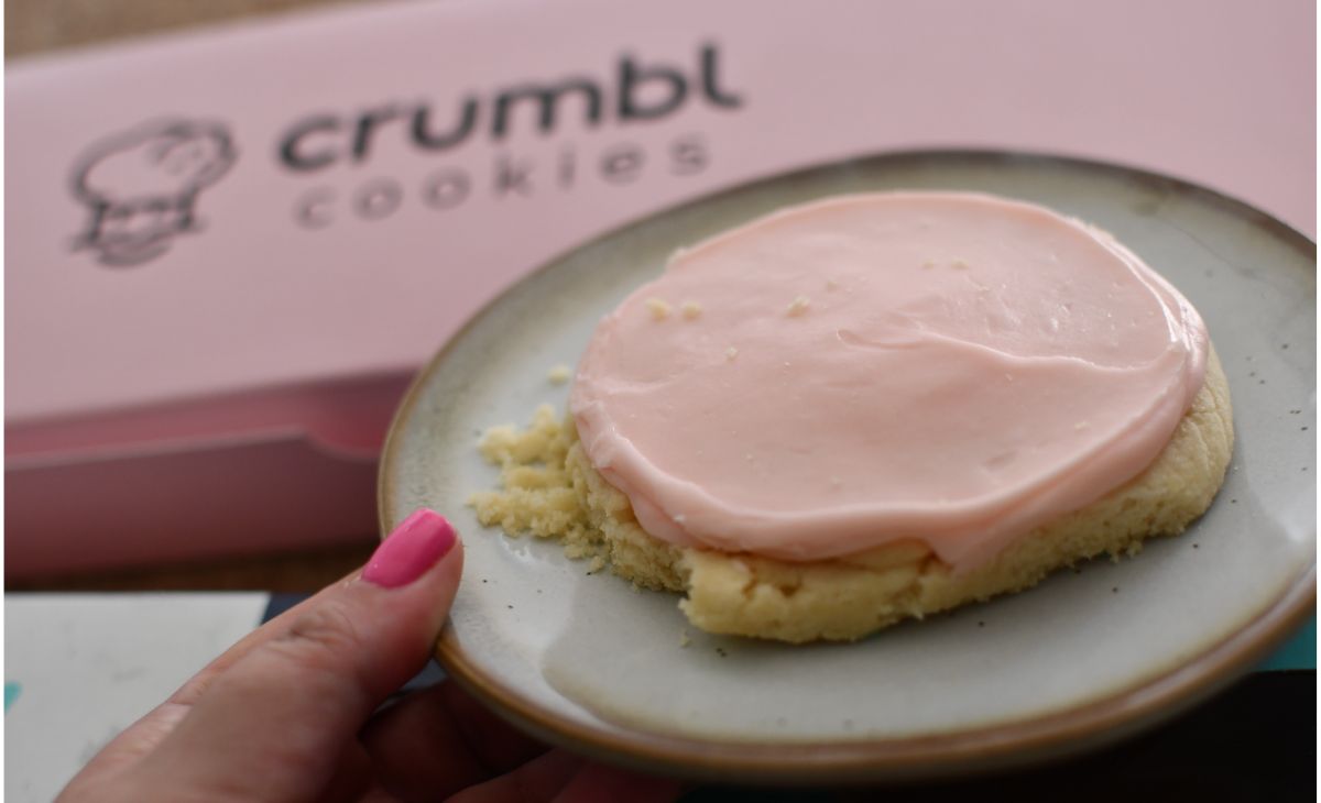 Score 6 Crumbl Cookies for the Price of 4 – This Week Only!