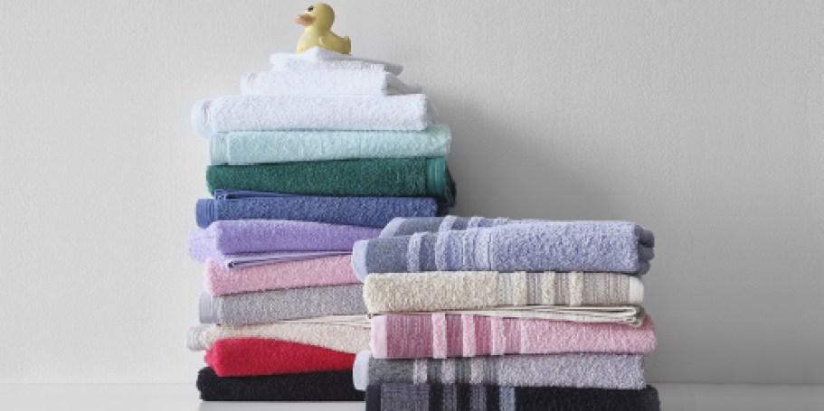 JCPenney Bath Towels Only $3.99 (Over 2,200 5-Star Reviews)