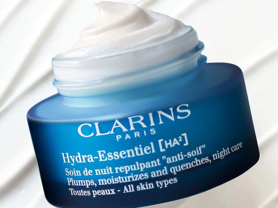 Open jar of Clarins Hydra-Essential moisturizer
