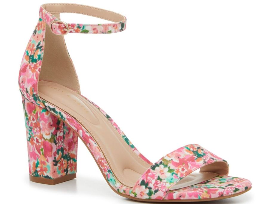 Kelly & Katie Hailee Sandal with flowers on it 