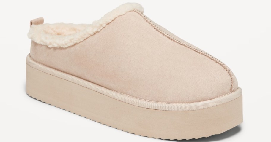 Old Navy Women's Sherpa-Lined Platform Slippers