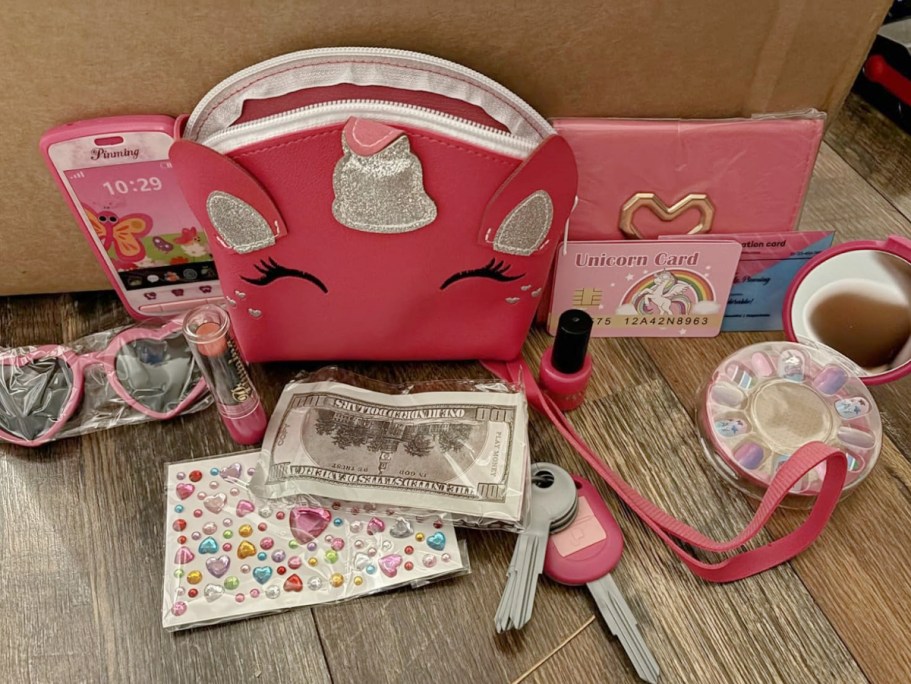 Kids Pretend Makeup Kit w/ Purse Just $6.99 on Amazon (Regularly $14)