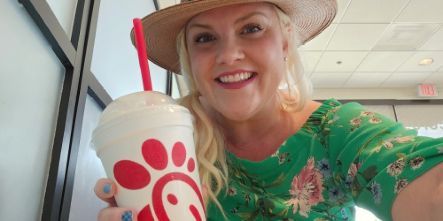 Chick-fil-A’s Banana Pudding Milkshake & Honey Pepper Pimento Sandwich are Back!