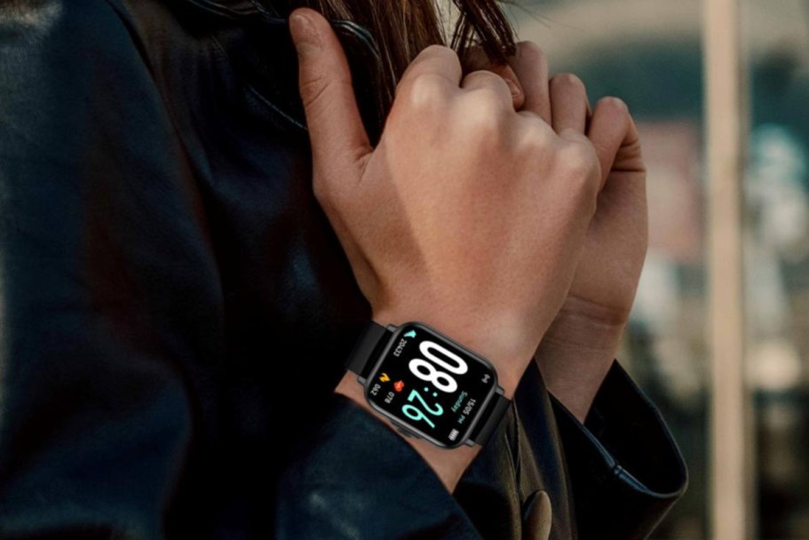 Bluetooth Smartwatch w/ Extra Band from $19.99 Shipped (Tracks Your Sleep & Steps Too!)