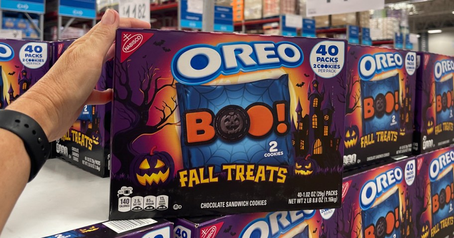 hand reaching for oreo fall treats