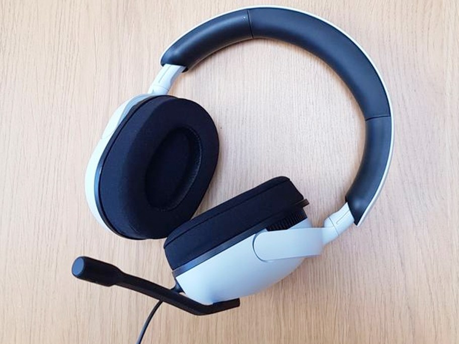 white and black sony headphones 