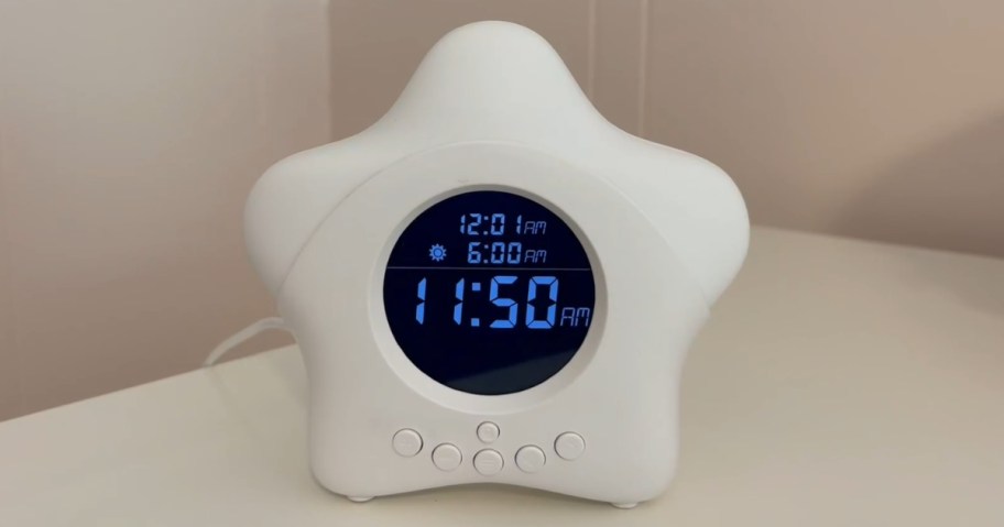 white star shaped sleep training alarm clock for little kids