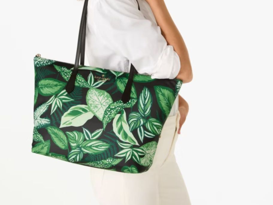 woman carrying Kate Spade Kitt Fern Foliage Medium Tote