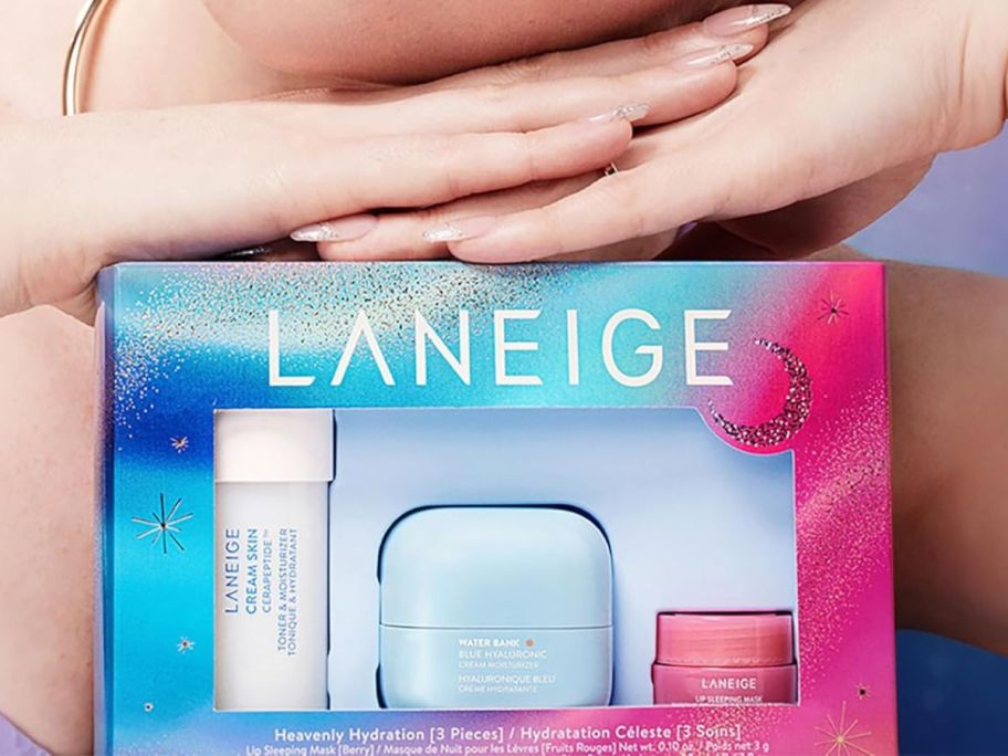 hands on top of Laneige Heavenly Hydration Set