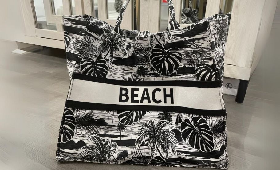 Women’s Beach Canvas Tote Bag Only $5.77 on Walmart.online (Reg. $15)