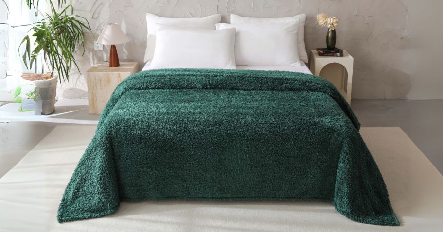 Huge Mainstays Faux Shearling Blanket Just $14.88 on Walmart.online