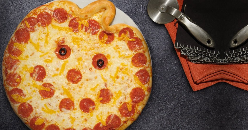 pumpkin shaped pizza