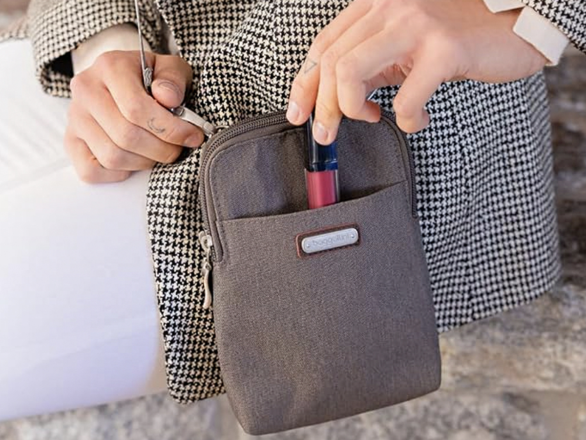 Baggallini Crossbody Bag Only $30 Shipped (Reg. $55) | Easily Converts to Waist Pack or Wristlet!