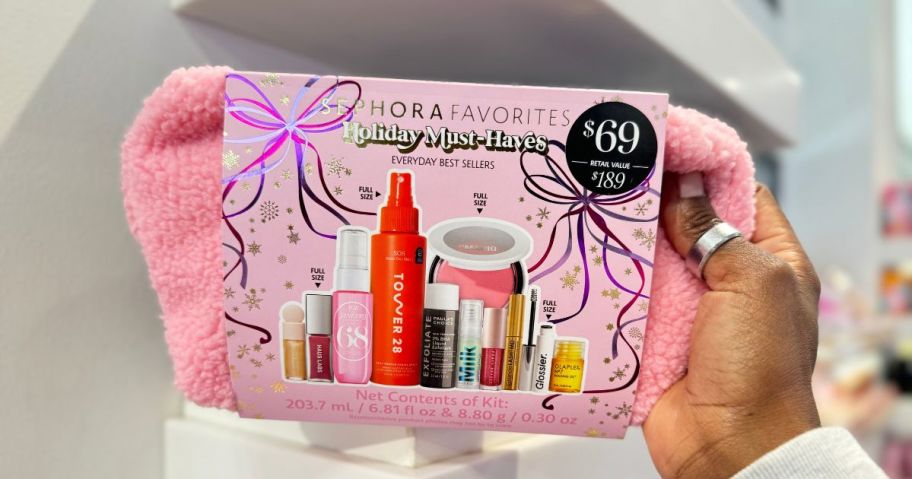 hand holding Sephora Favorites Holiday Must Haves