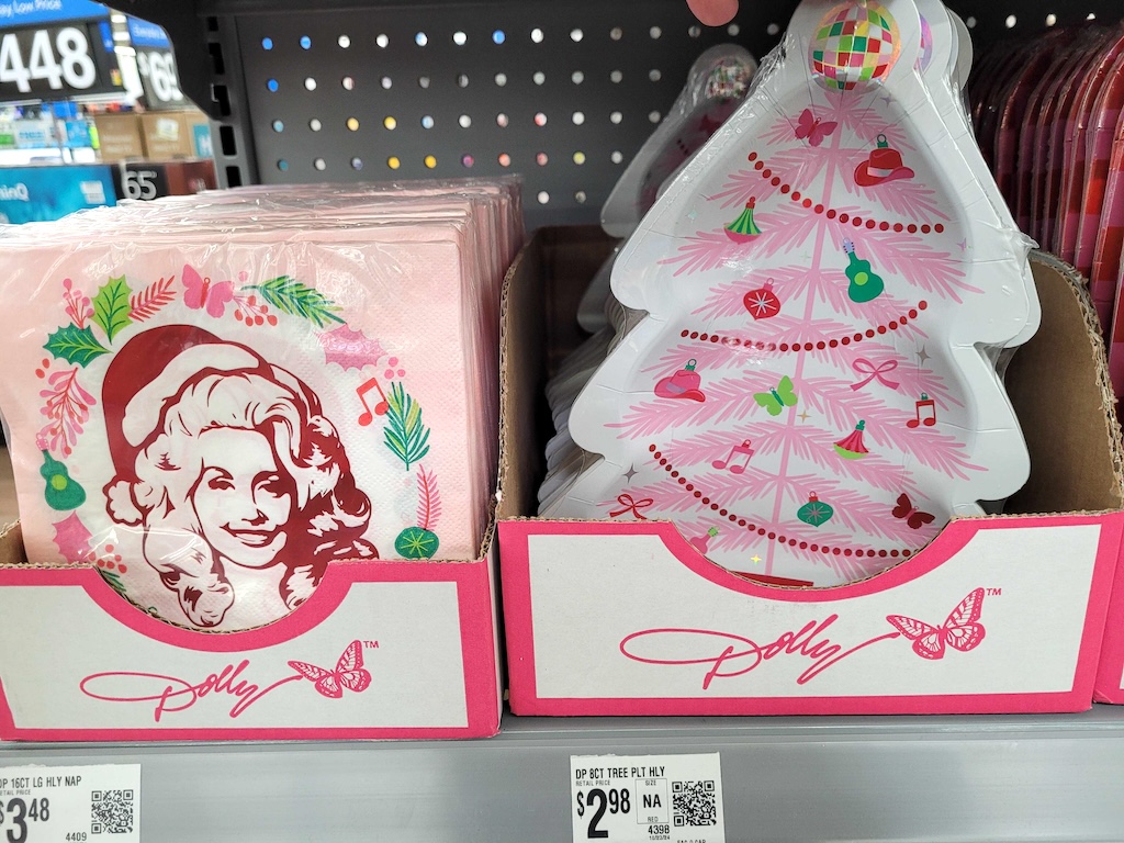 Dolly Parton Christmas finds 