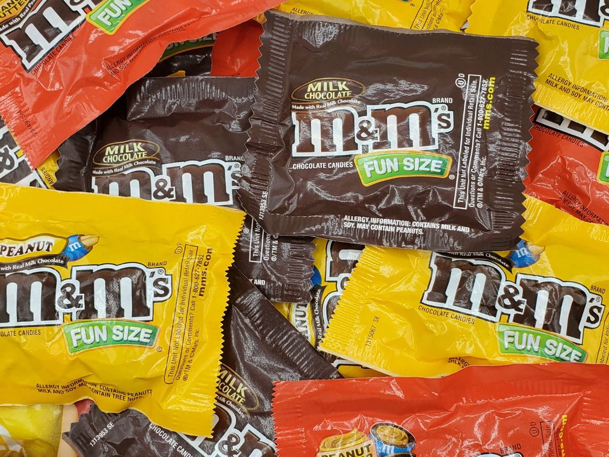 Bag of M&M’s – 35 Fun Size Packs for Just $6.84 on Amazon (Perfect for Halloween!)