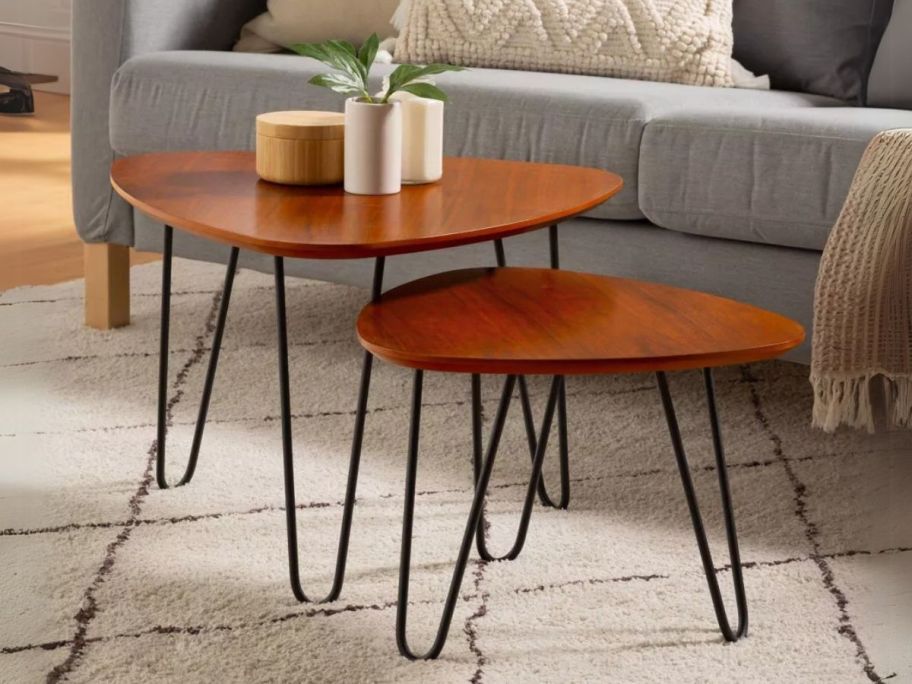 Saracina Home Gibby Hairpin Leg Wood Nesting Coffee Table Set in living room