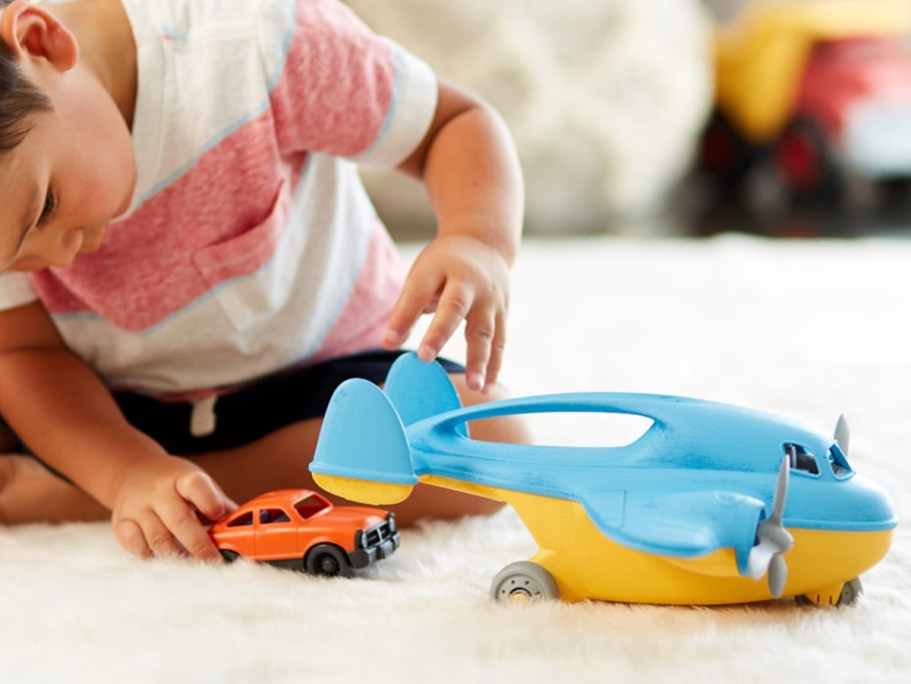 Green Toys Sale on Amazon | Cargo Plane Set Just $8.99 (Regularly $24) – Lightning Deals!