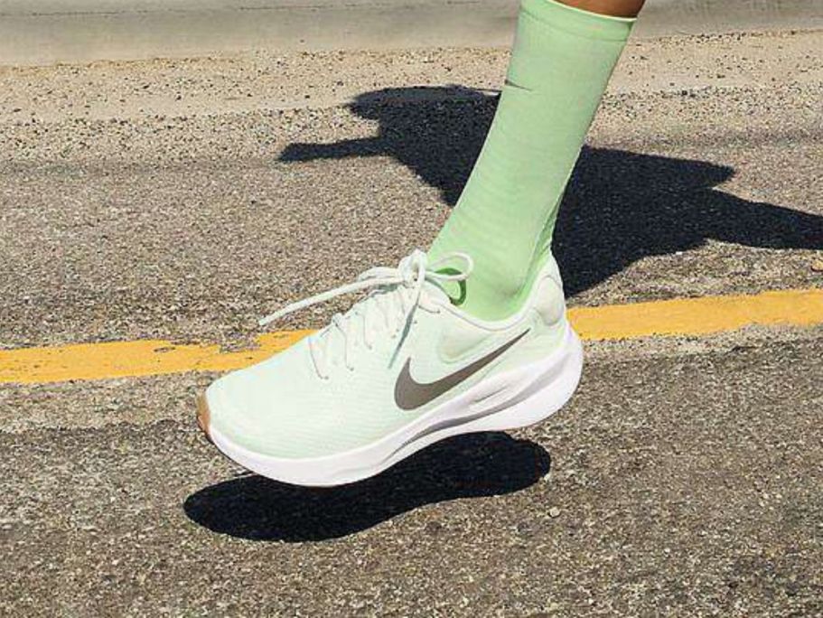 Nike Women’s Running Shoes Only $52.50 Shipped + Get $10 Kohl’s Cash