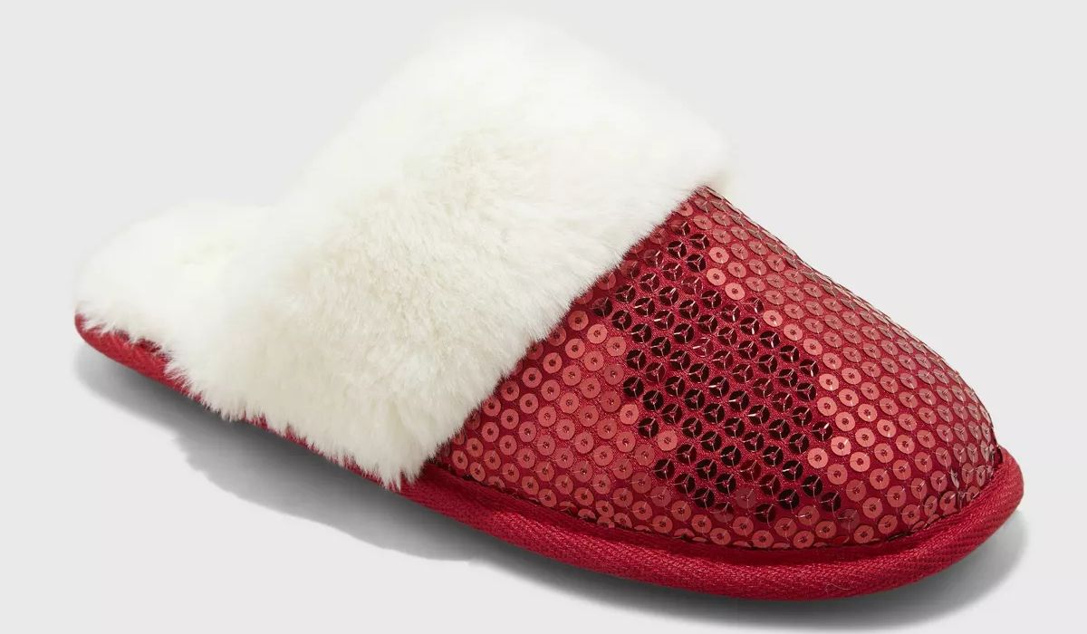 GO! 40% Off Target Slippers – Today Only | Select Styles ONLY $6!