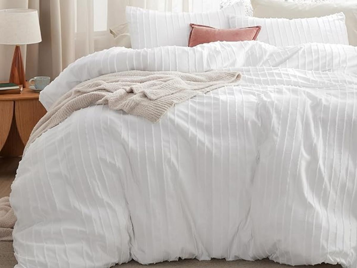 Queen Duvet Covers from $15.99 on Amazon – Over 13K 5-Star Reviews