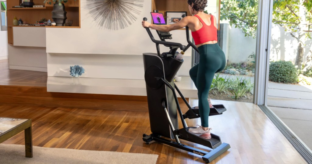 woman using Bowflex MaxTrainer SE