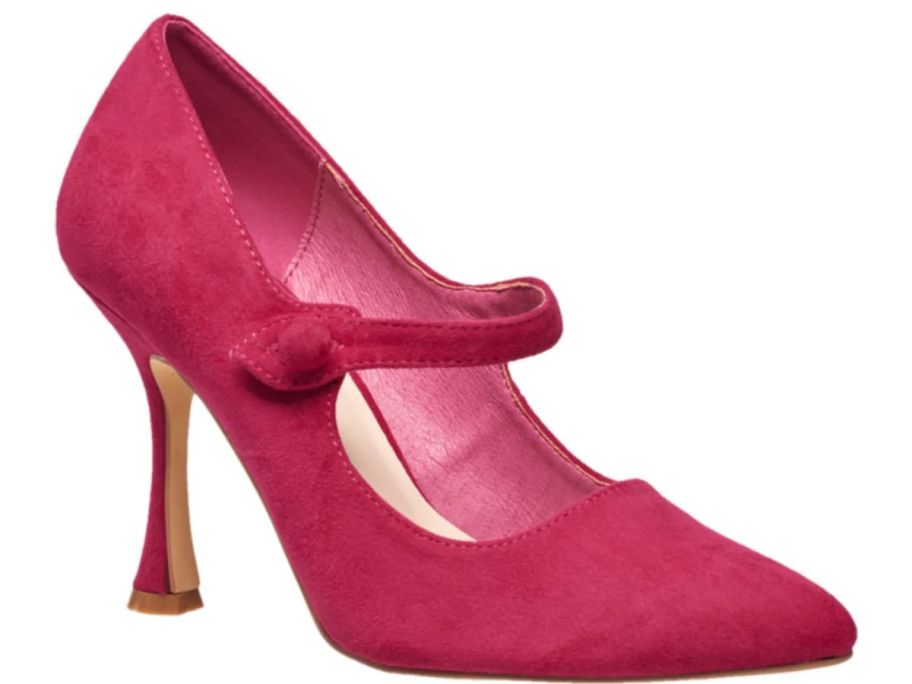 A pink heeled shoe 