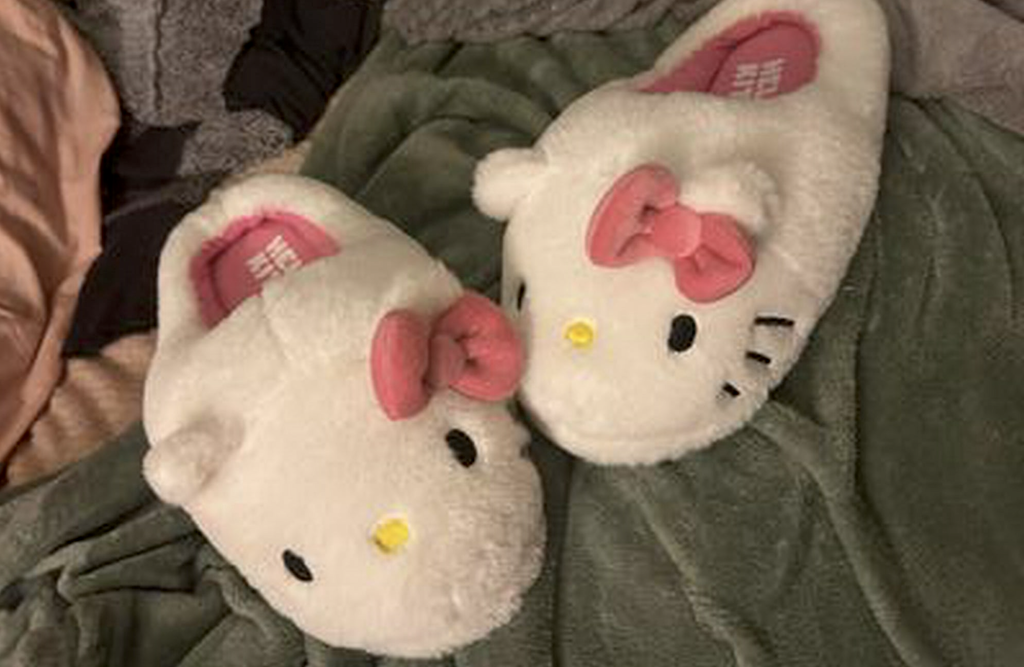 Hello Kitty Slippers JUST $4.98 on Walmart.online (Reg. $25)