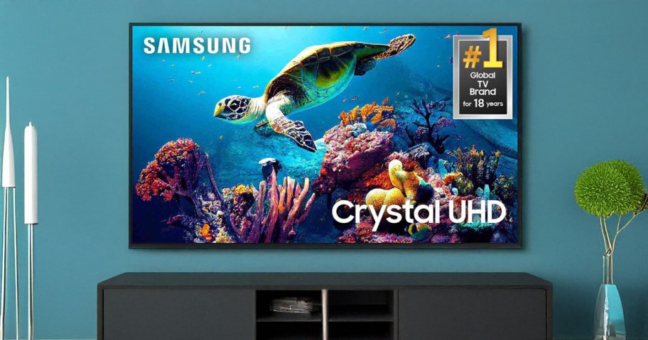 SAMSUNG 65in Class DU6900 Crystal UHD 4K Smart TV UN65DU6900FXZA