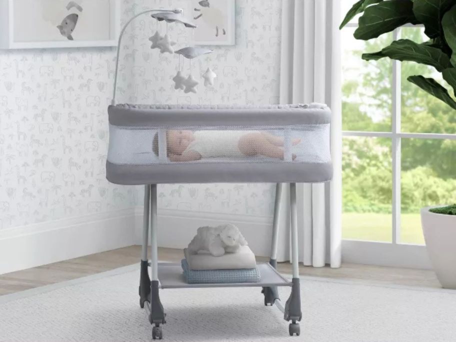 Simmons Kids Shooting Star Rocking Bassinet w/ Airflow Mesh