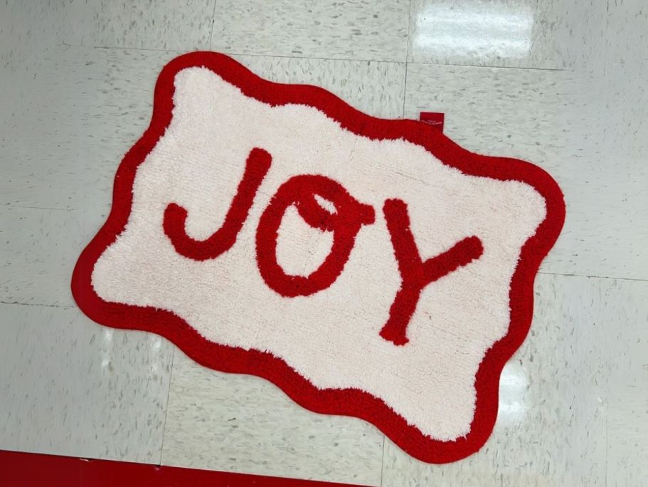 40% Off Wondershop Christmas Hand Towels & Bath Rugs at Target