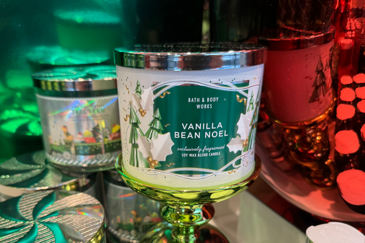 Bath & Body Works 3–Wick Candles ONLY $12.95 (Reg. $30) – Includes Holiday Scents!