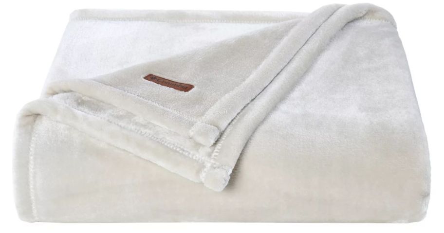 white Columbia plush throw