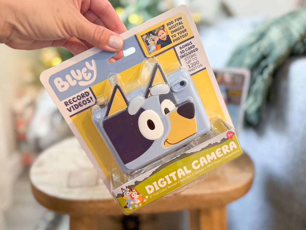 Kids Character Digital Camera Just $24.76 on Amazon | Cute Gift Idea