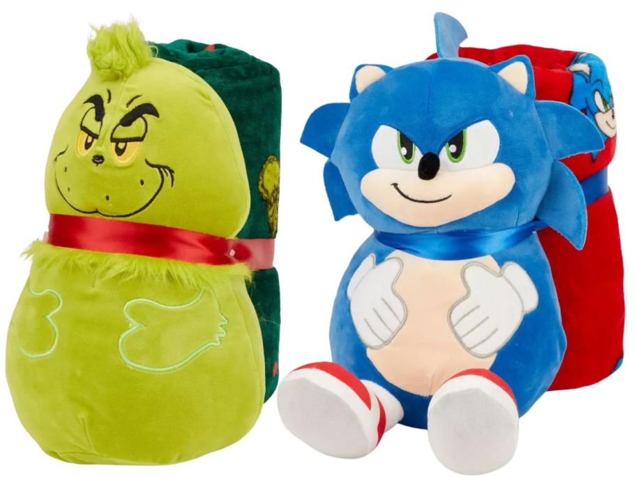 grinch and sonic pillow and throw blanket stock images