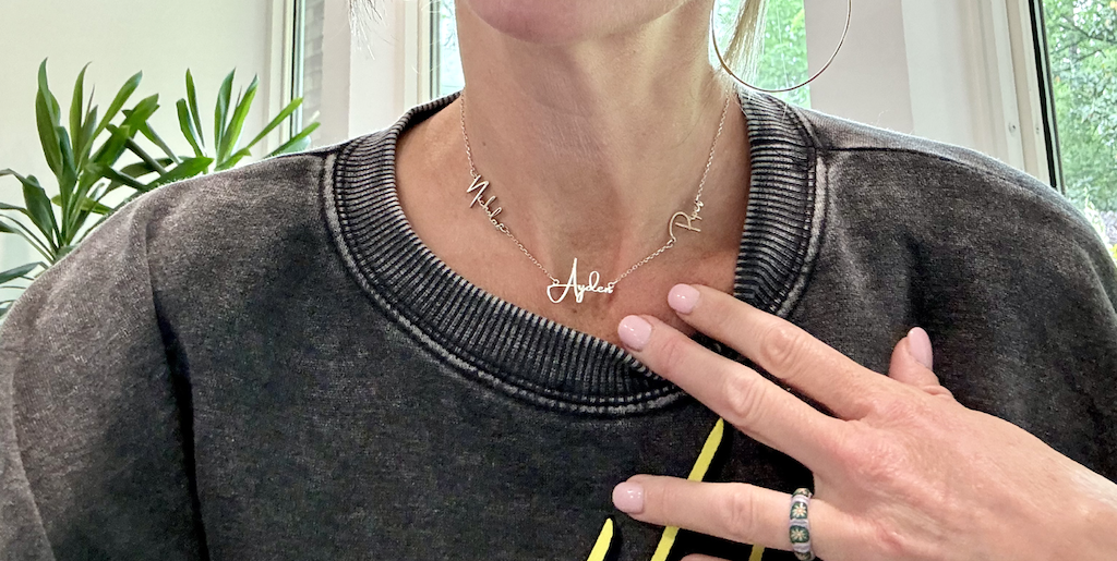 Get 30% Off Personalized Name Necklace + Free Shipping (Thoughtful Christmas Gift)