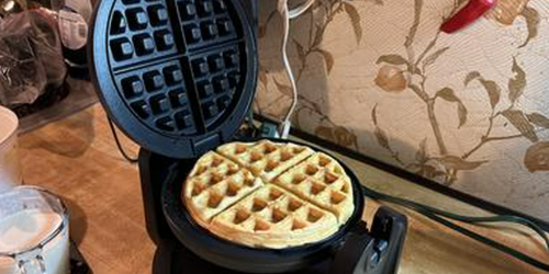 Rotating Belgian Waffle Maker ONLY $13.48 on Walmart.online (Regularly $26)