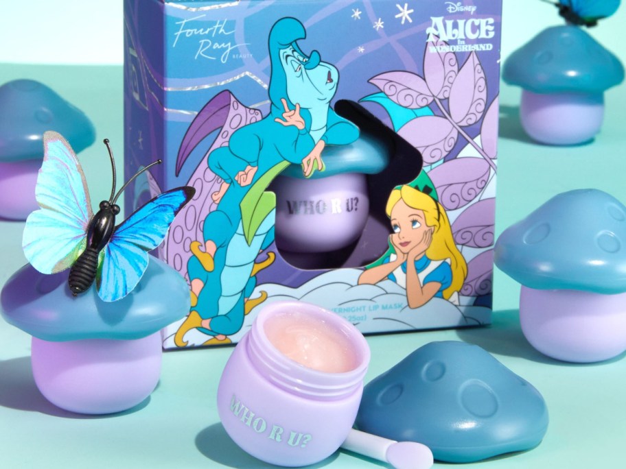 Alice in wonderland lip mask