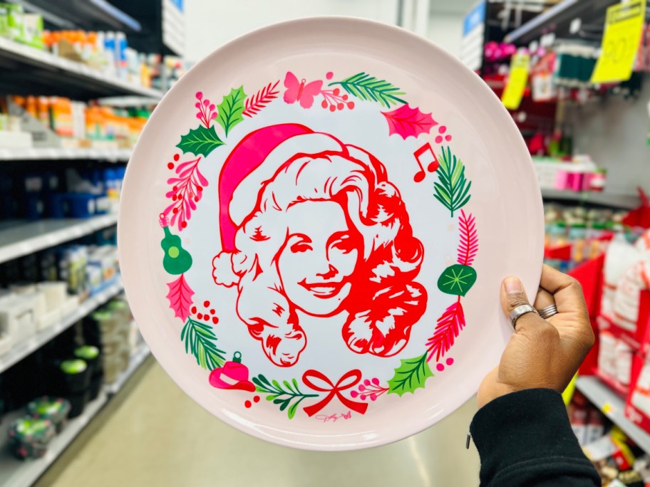 Dolly parton plate in womans hand