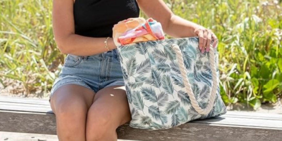 Large Beach Tote Bag ONLY $11 on Amazon (Water-Resistant and Has Pockets!)